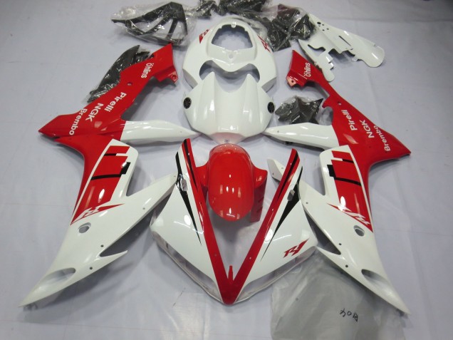 04-06 Design Blanc & Rouge R1 Carénage
