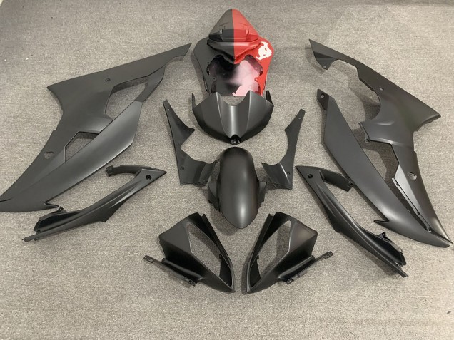 08-16 Noir Mat & Rouge R6 Carénage