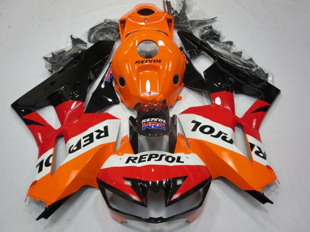 13-23 Nettoyer Repsol CBR600RR Carénage